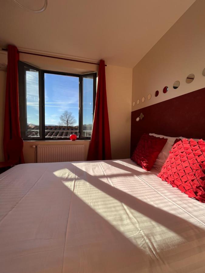 Le Vinois Hotel Caillac Екстериор снимка