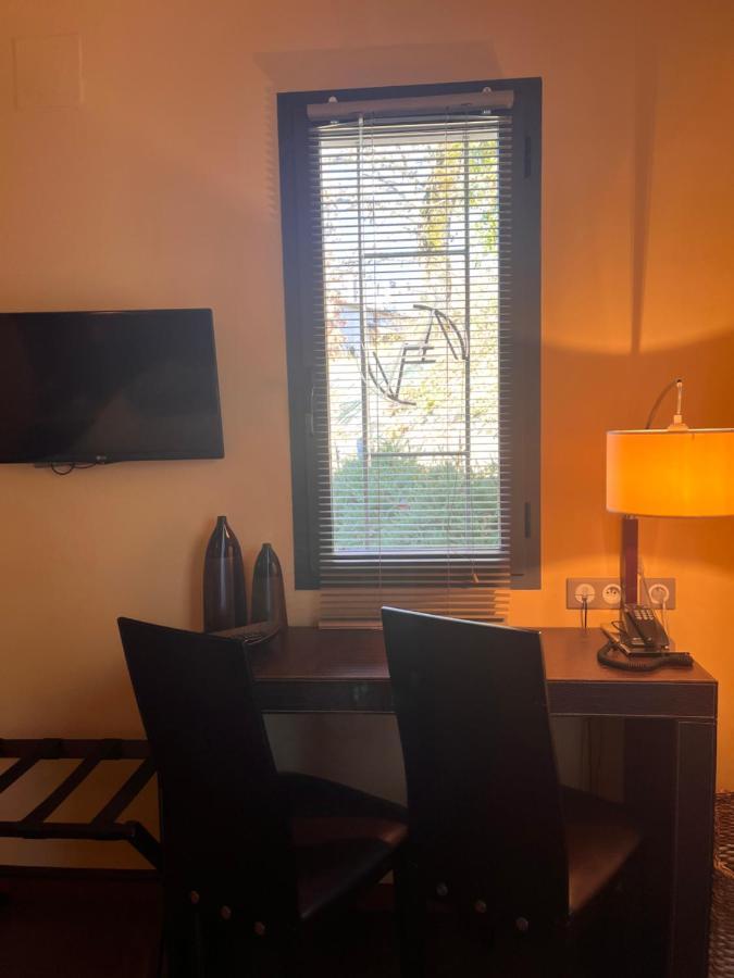 Le Vinois Hotel Caillac Екстериор снимка