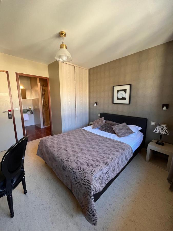 Le Vinois Hotel Caillac Екстериор снимка