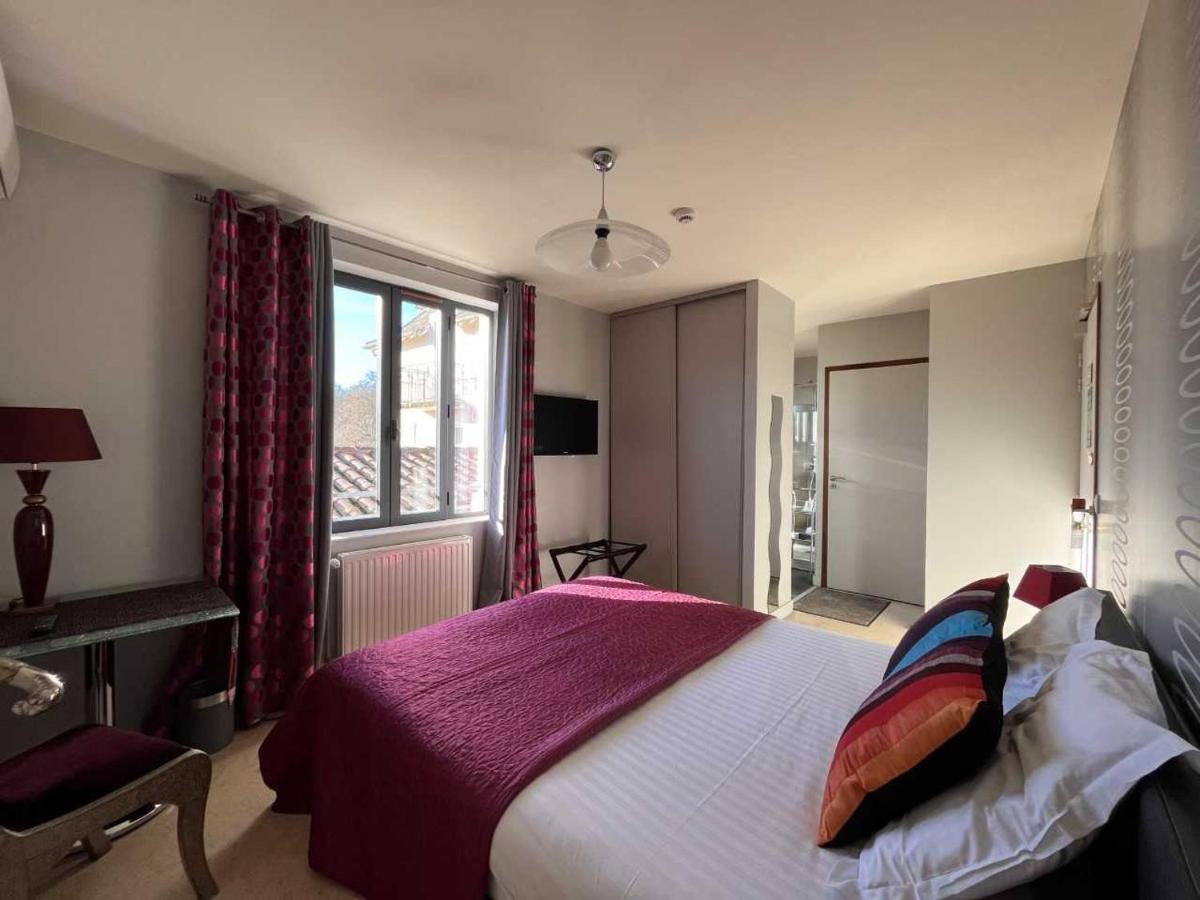 Le Vinois Hotel Caillac Екстериор снимка