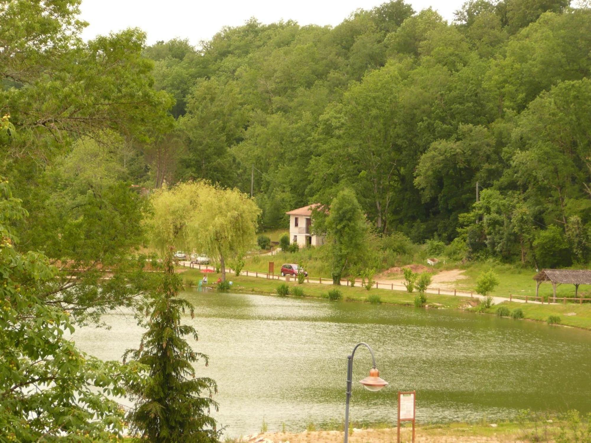 Le Vinois Hotel Caillac Екстериор снимка